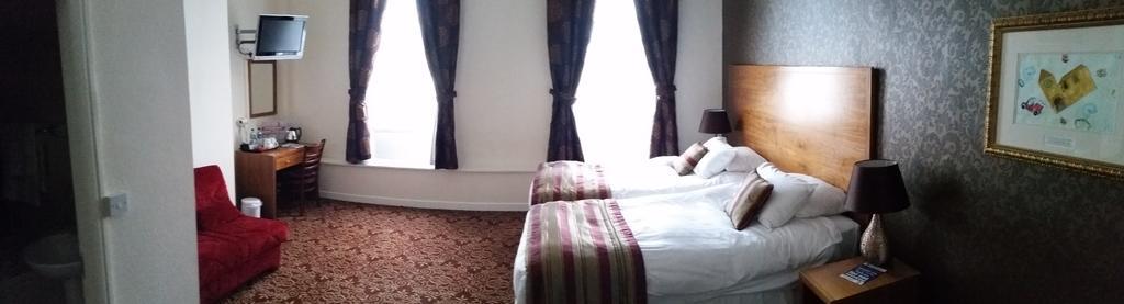 The Three Tuns Hotel Wetherspoon Thirsk Szoba fotó