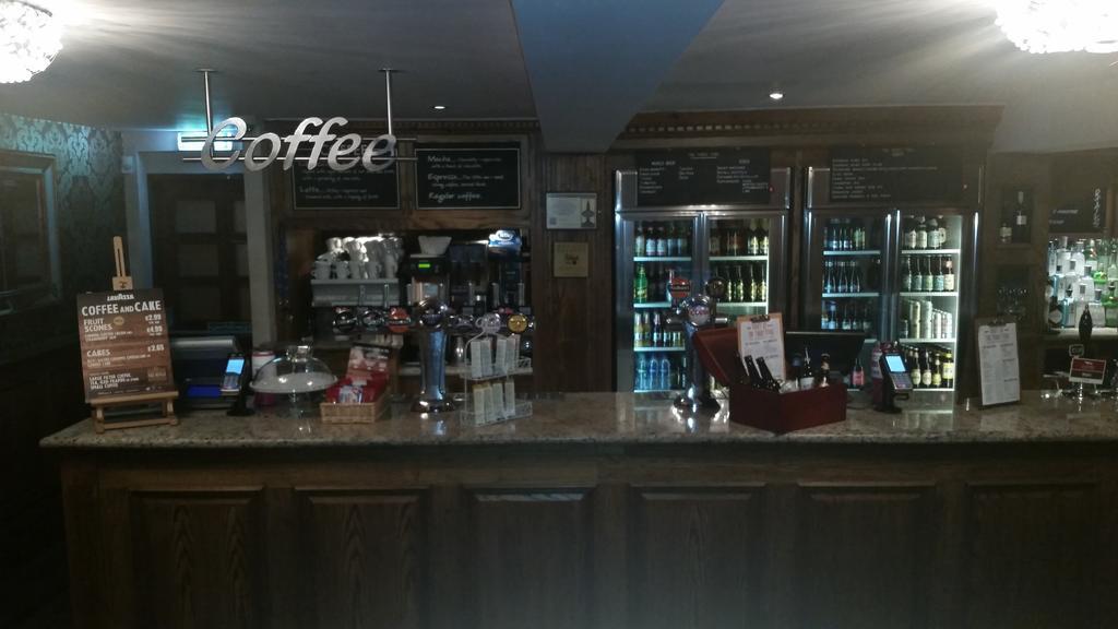 The Three Tuns Hotel Wetherspoon Thirsk Kültér fotó